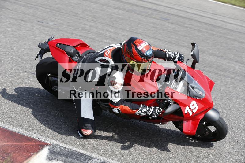 /27 12.06.2025 Ducati Schweiz Trackday Warmup  ADR/gruen-vert/19